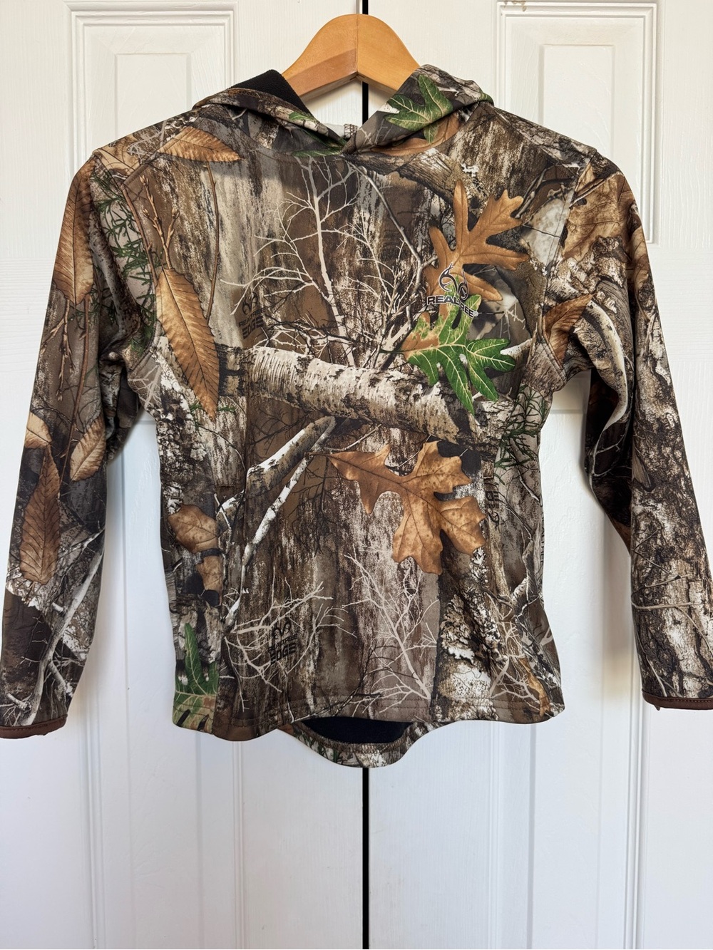 Realtree Edge Youth Camo Performance Hoodie Built-In Face Neck Gaiter Small 6-7